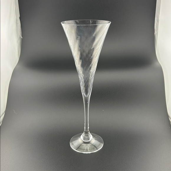 Orrefors Helena Champagne Glasses Set of 4 - Picture 2 of 3